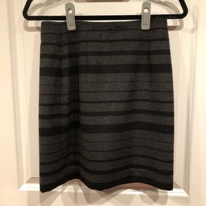 Banana republic Gray & blk striped wool skirt sz 2